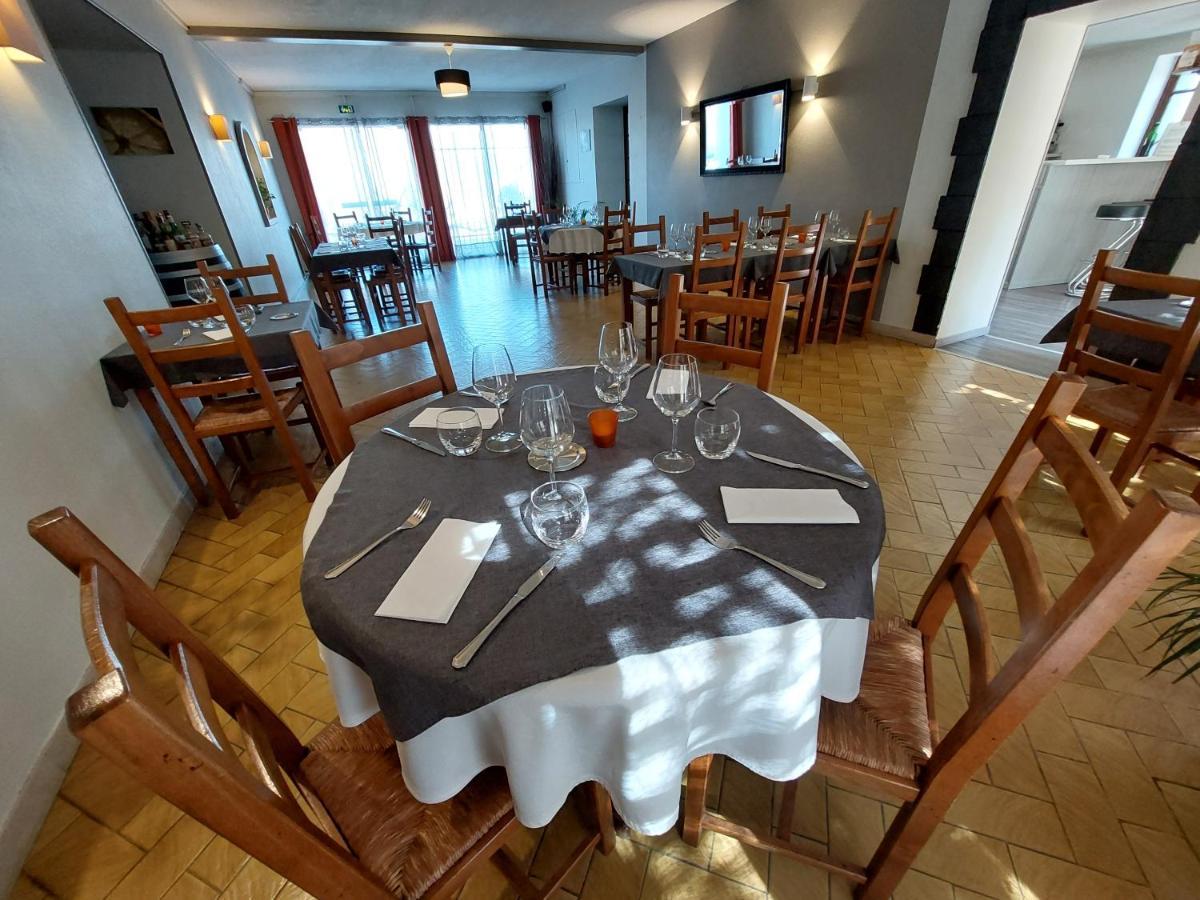 L'Accent - Hotel 2 Etoiles Et Restaurant - Logis Hotels Astaffort Eksteriør bilde