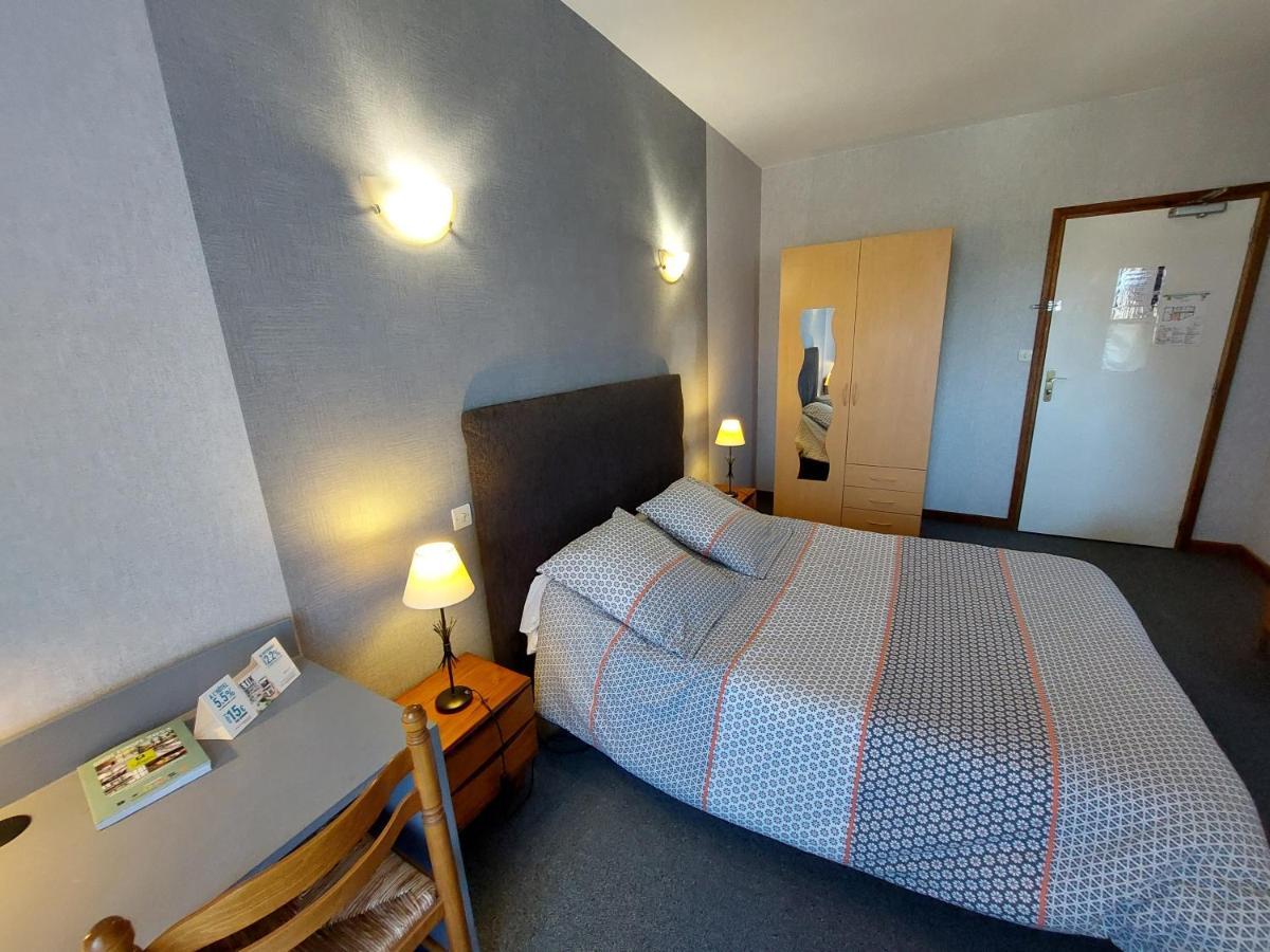 L'Accent - Hotel 2 Etoiles Et Restaurant - Logis Hotels Astaffort Eksteriør bilde